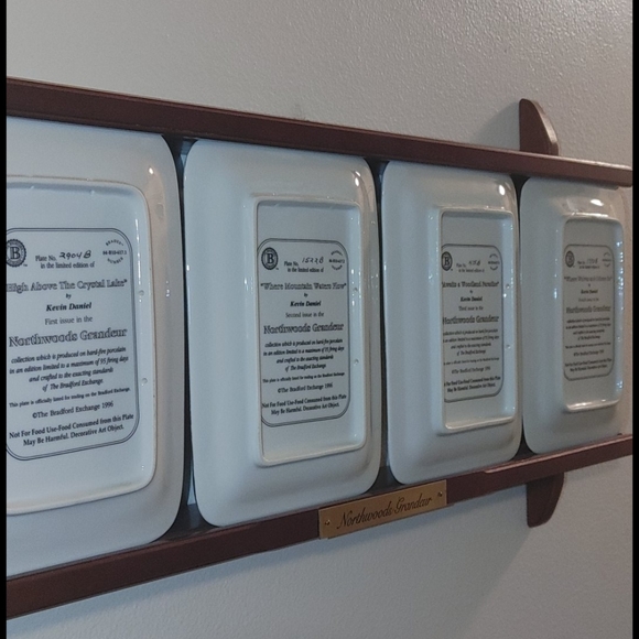 COPY - Collectible plate set of 4 - Picture 9 of 13